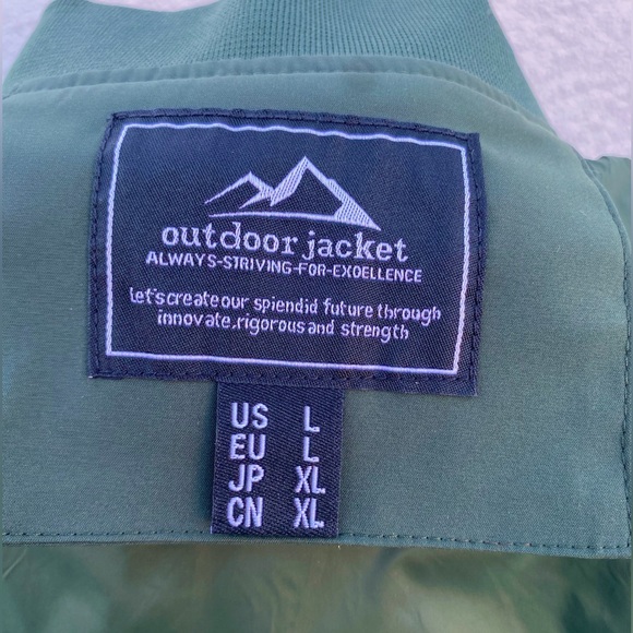 TAVASEN Outdoor Life Jacket, Size Large- Forest Green. With Pockets - Picture 2 of 9